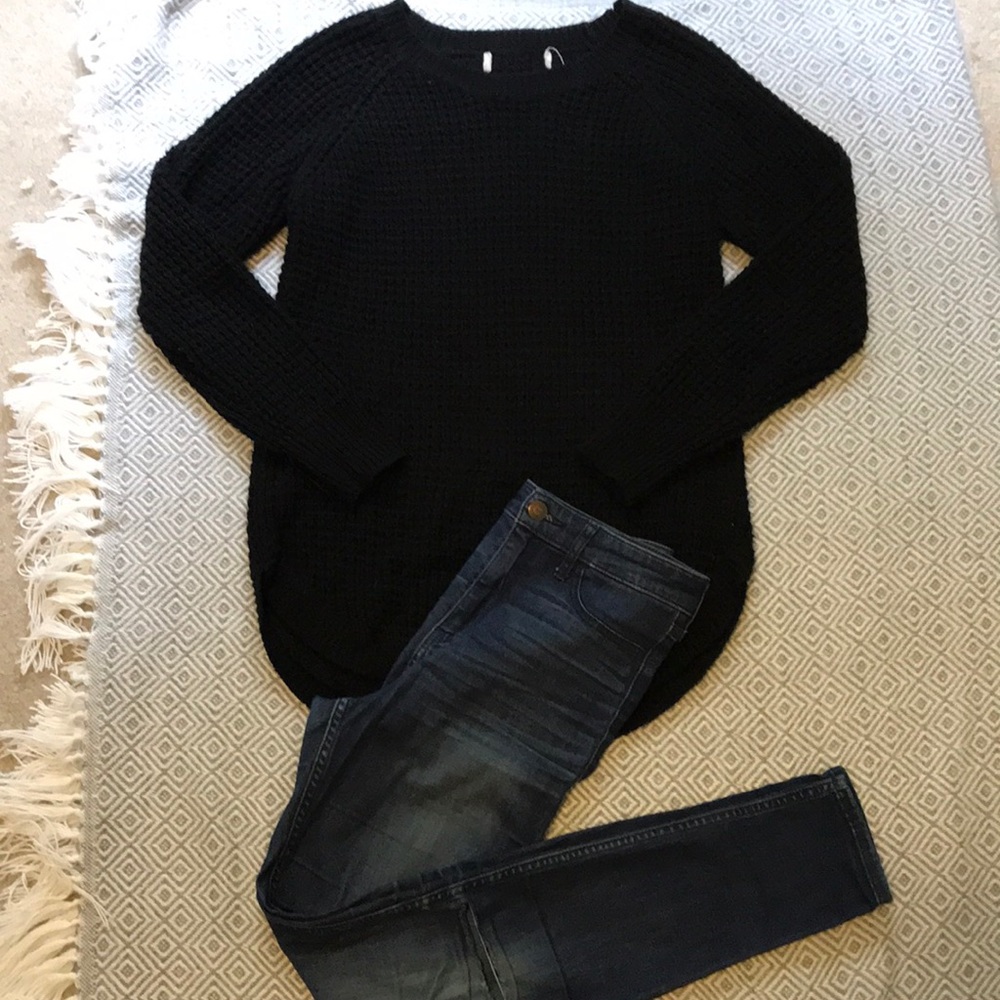 BUNDLE! Hollister jeans w black Nordstrom Sweater!